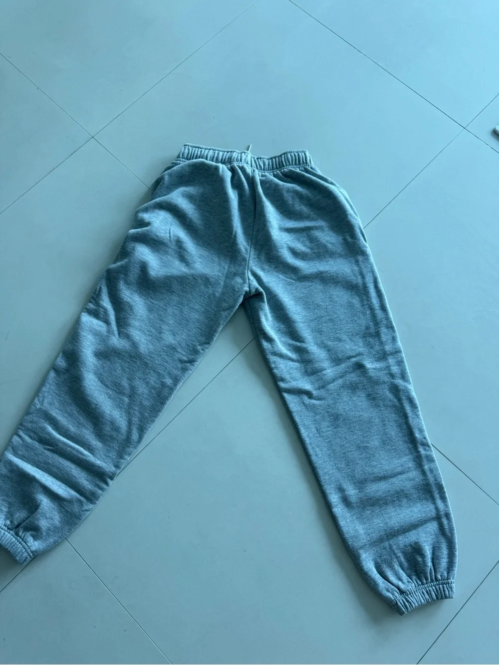 ALO Yoga Kids Light Gray Jogger Sweatpants